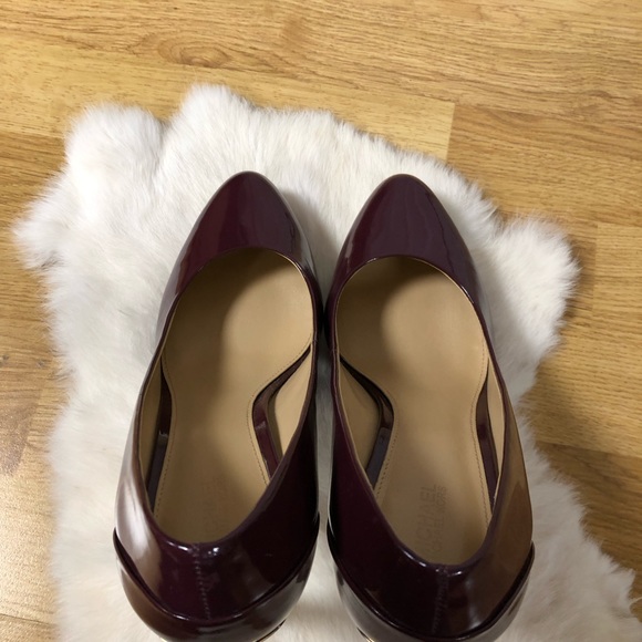 Michael Kors pumps 8 1/2 - Picture 4 of 16